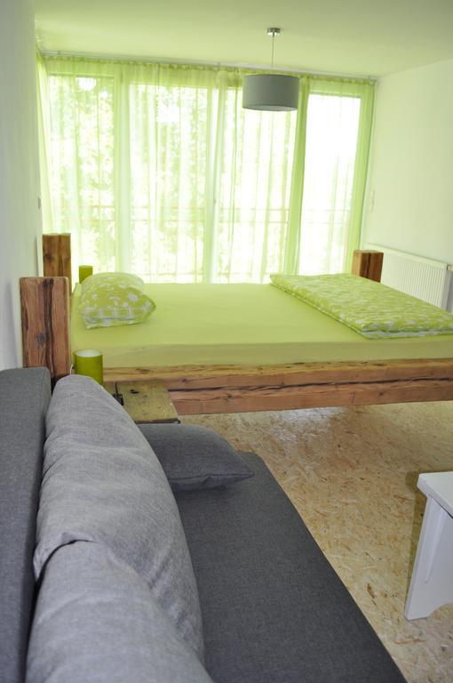 Punkrock Harbour Pension Bähr Karlsruhe Exteriör bild
